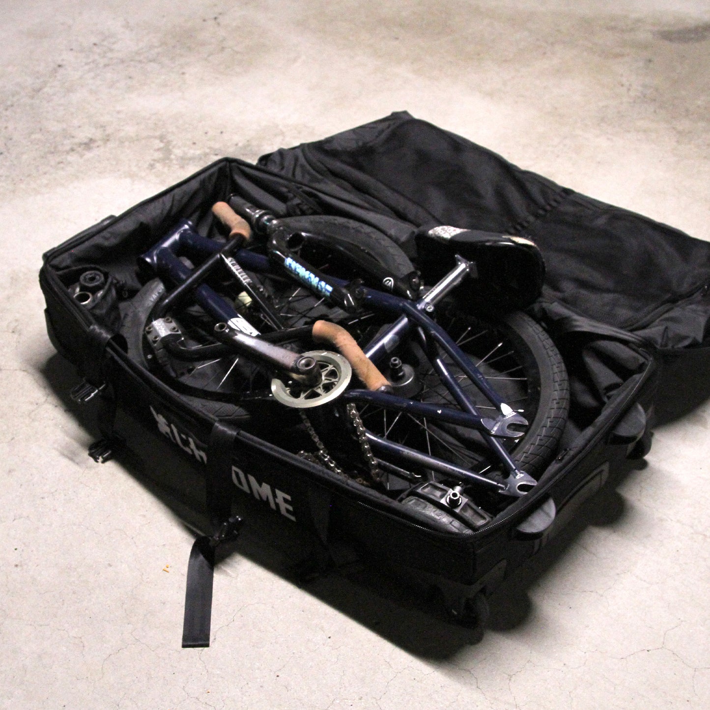 CHROME INDUSTRIES - TRAVEL BIKE ROLLER