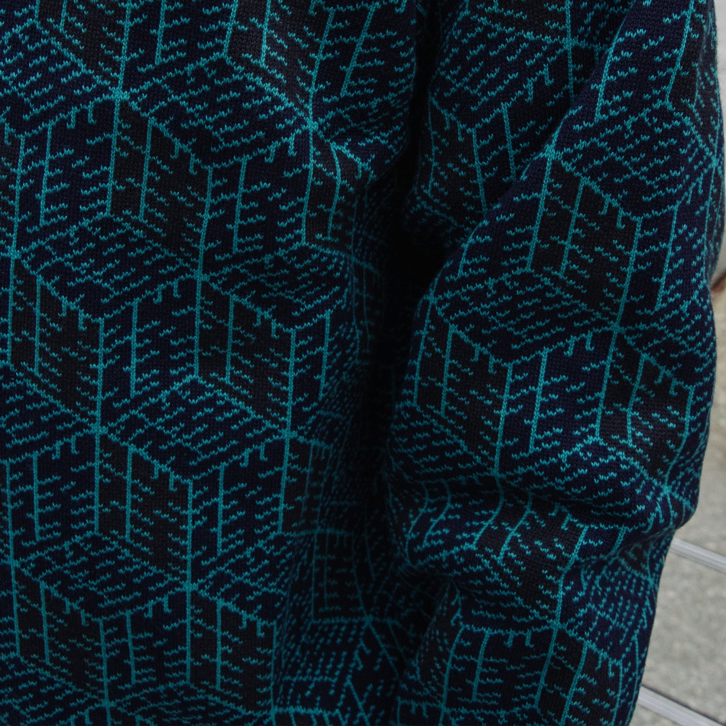 DARUMA STREET - Cube Logo Sweater/Green