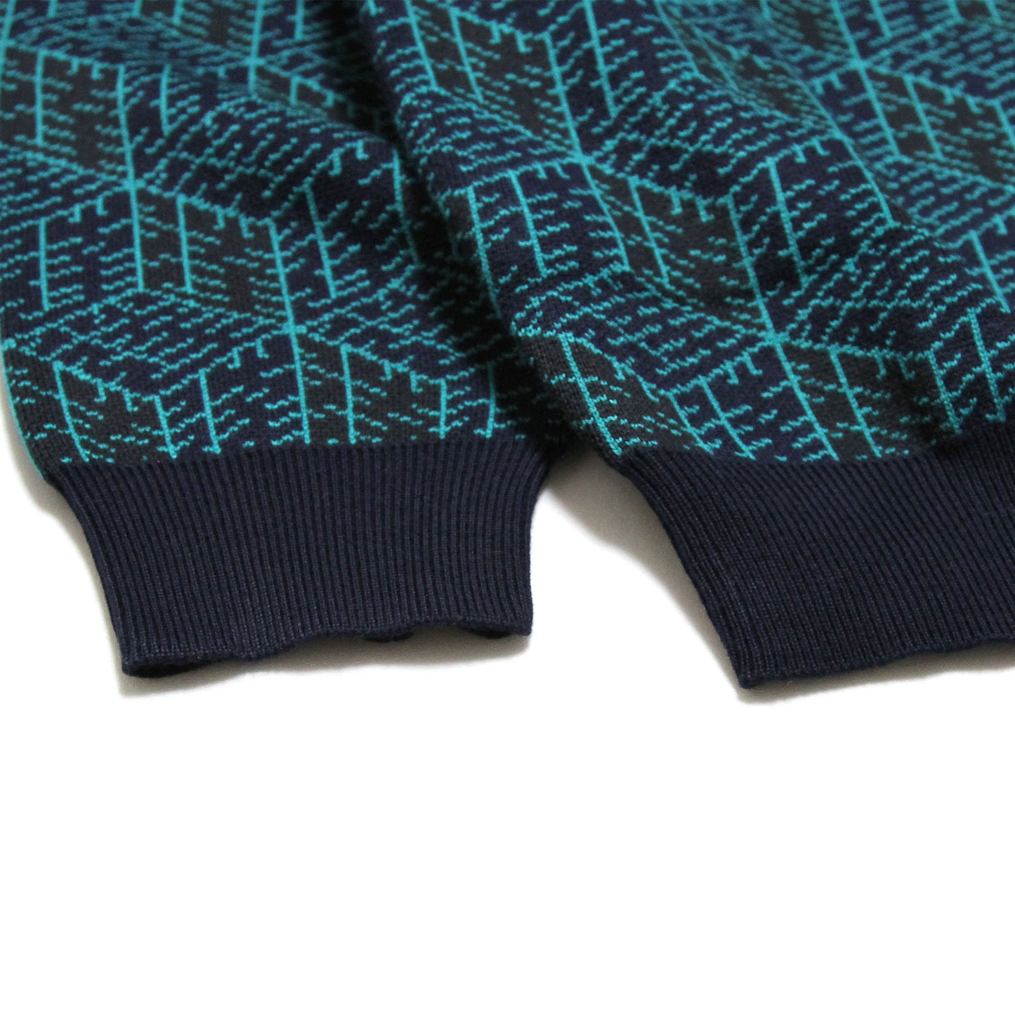 DARUMA STREET - Cube Logo Sweater/Green