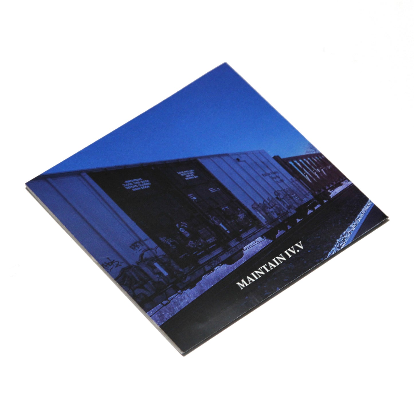 MAINTAIN - IV.V "DERAILED" Book &amp; DVD