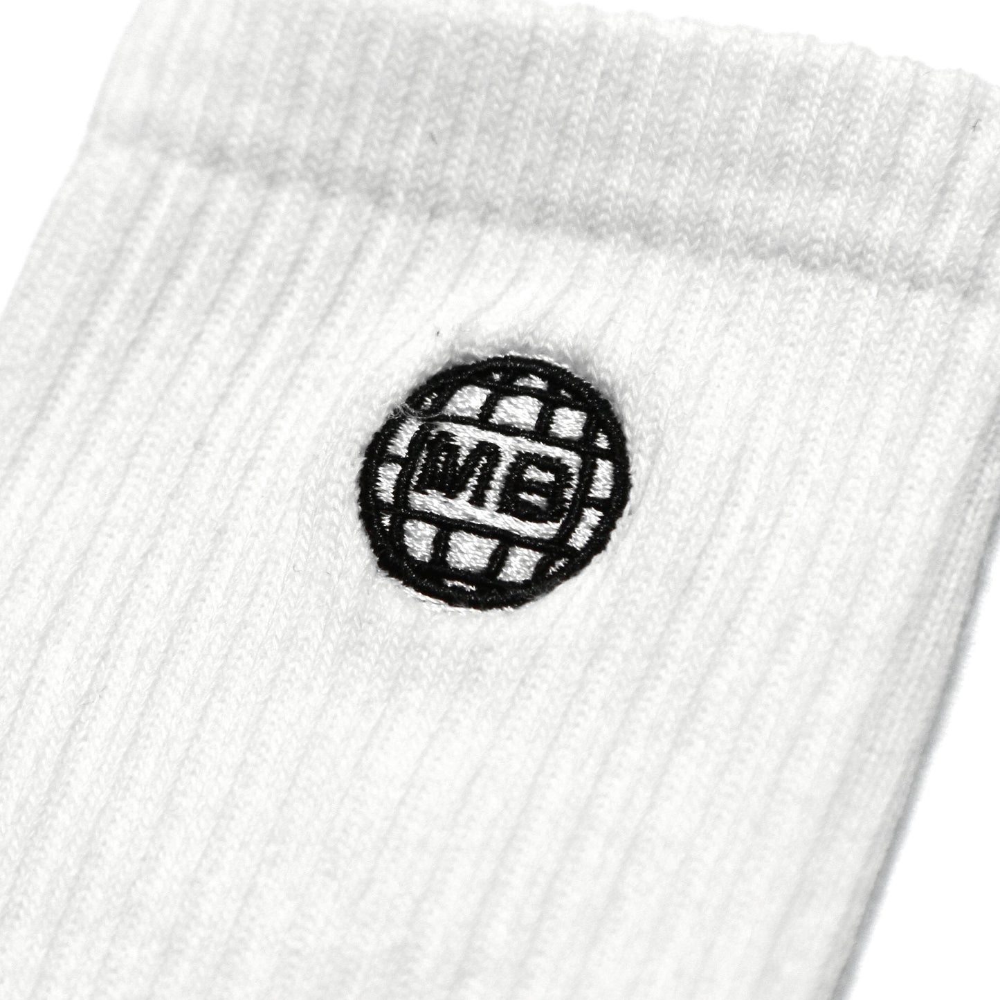 MOTO-BUNKA - Globe Logo Quarter Socks/White