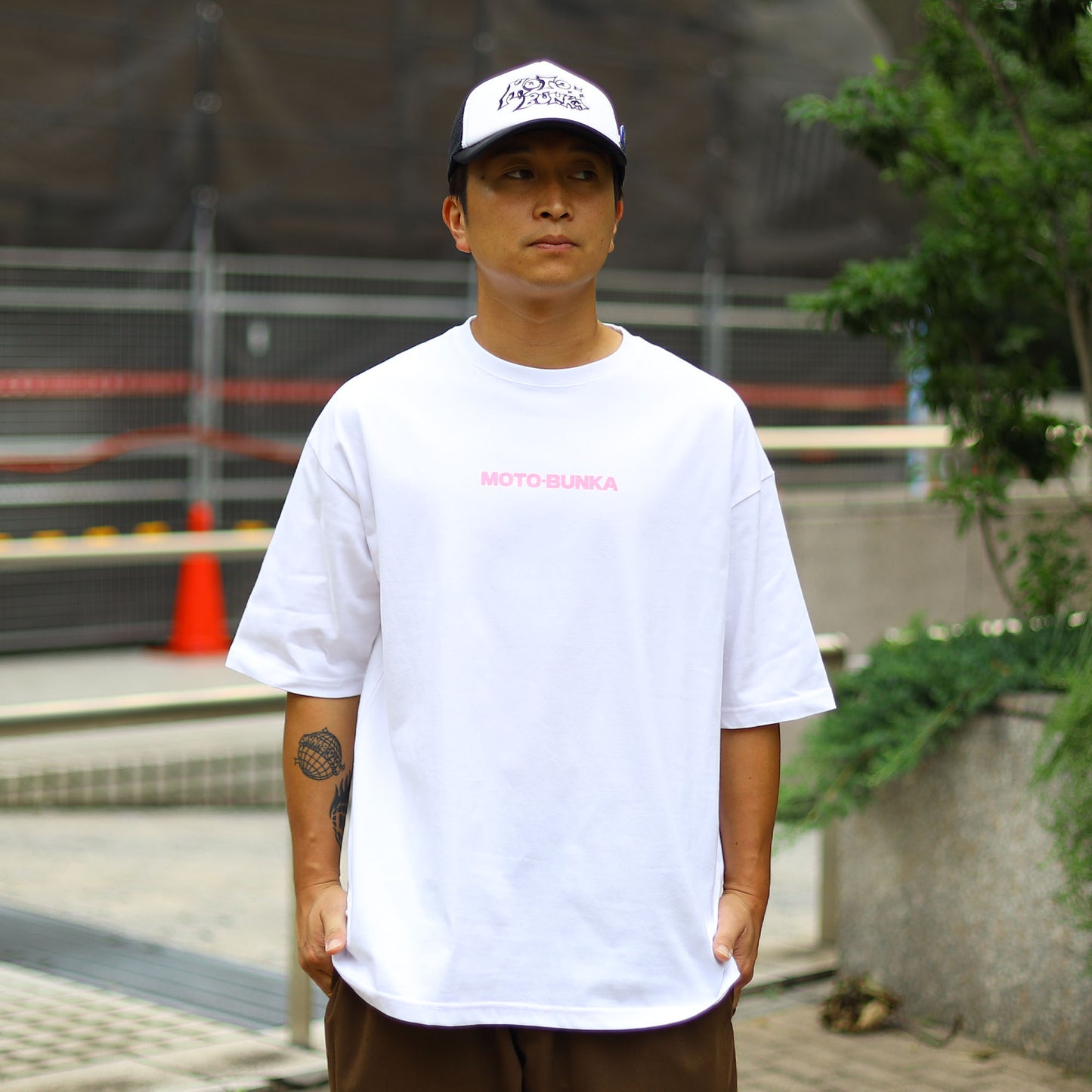 MOTO-BUNKA - JBM 24 T-Shirt/White-Pink