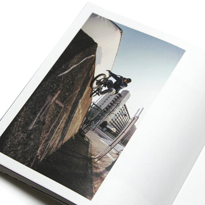 MOTO-BUNKA MAGAZINE - Issue 00/Rhyme. Photo Issue