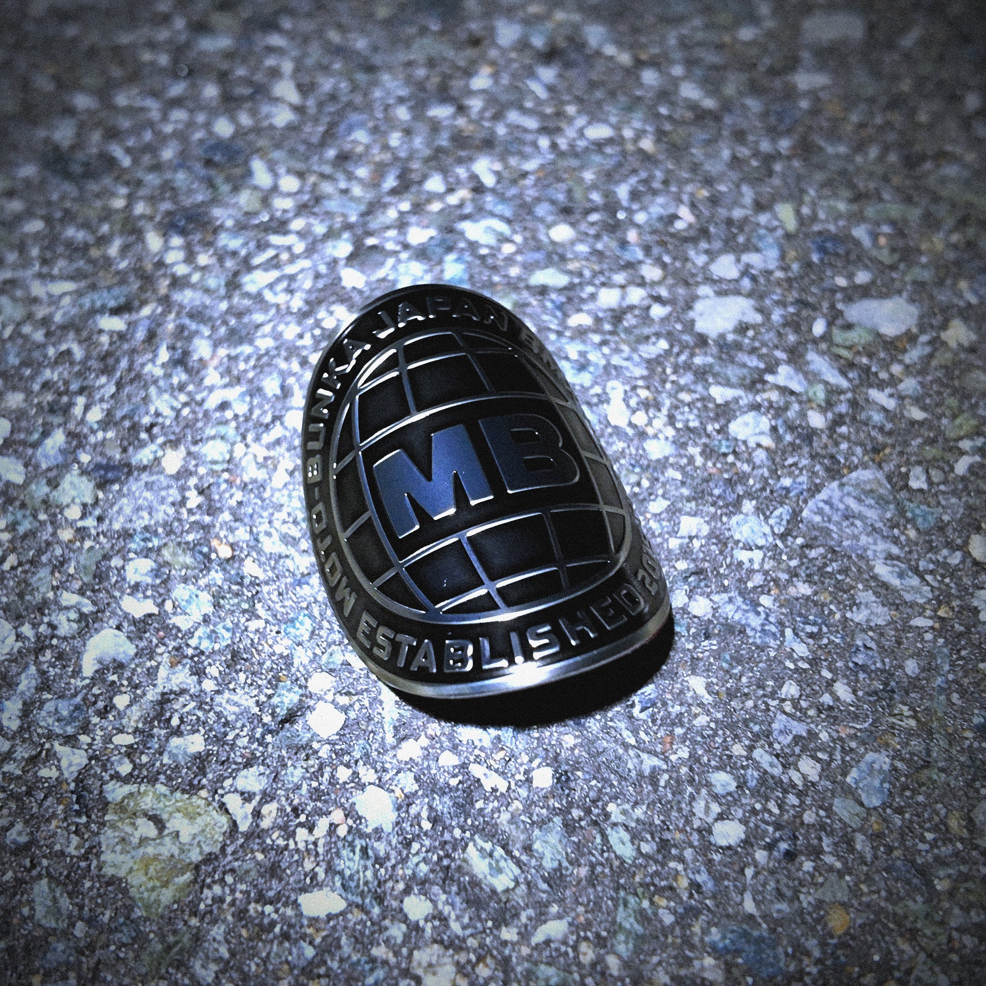 MOTO-BUNKA - Globe Headbatch