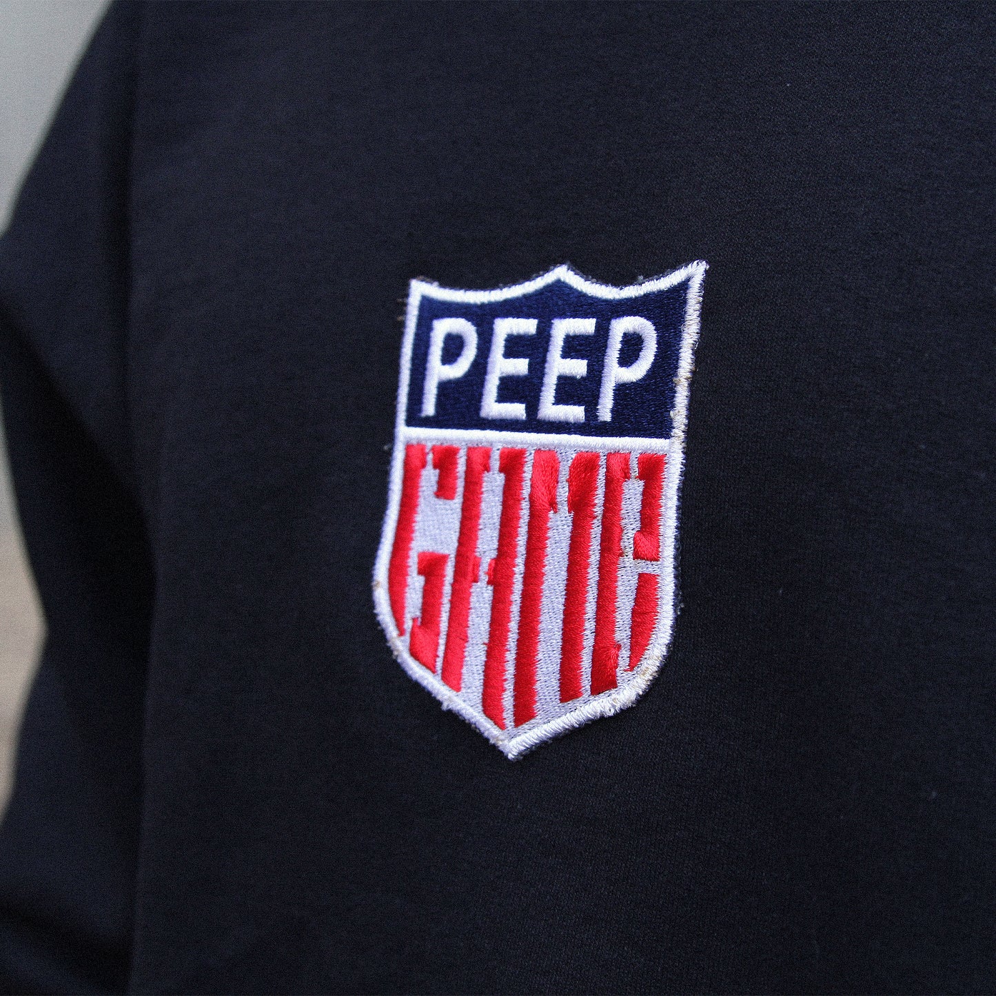 PEEP GAME - Badge Crewneck Sweatshirt/Black