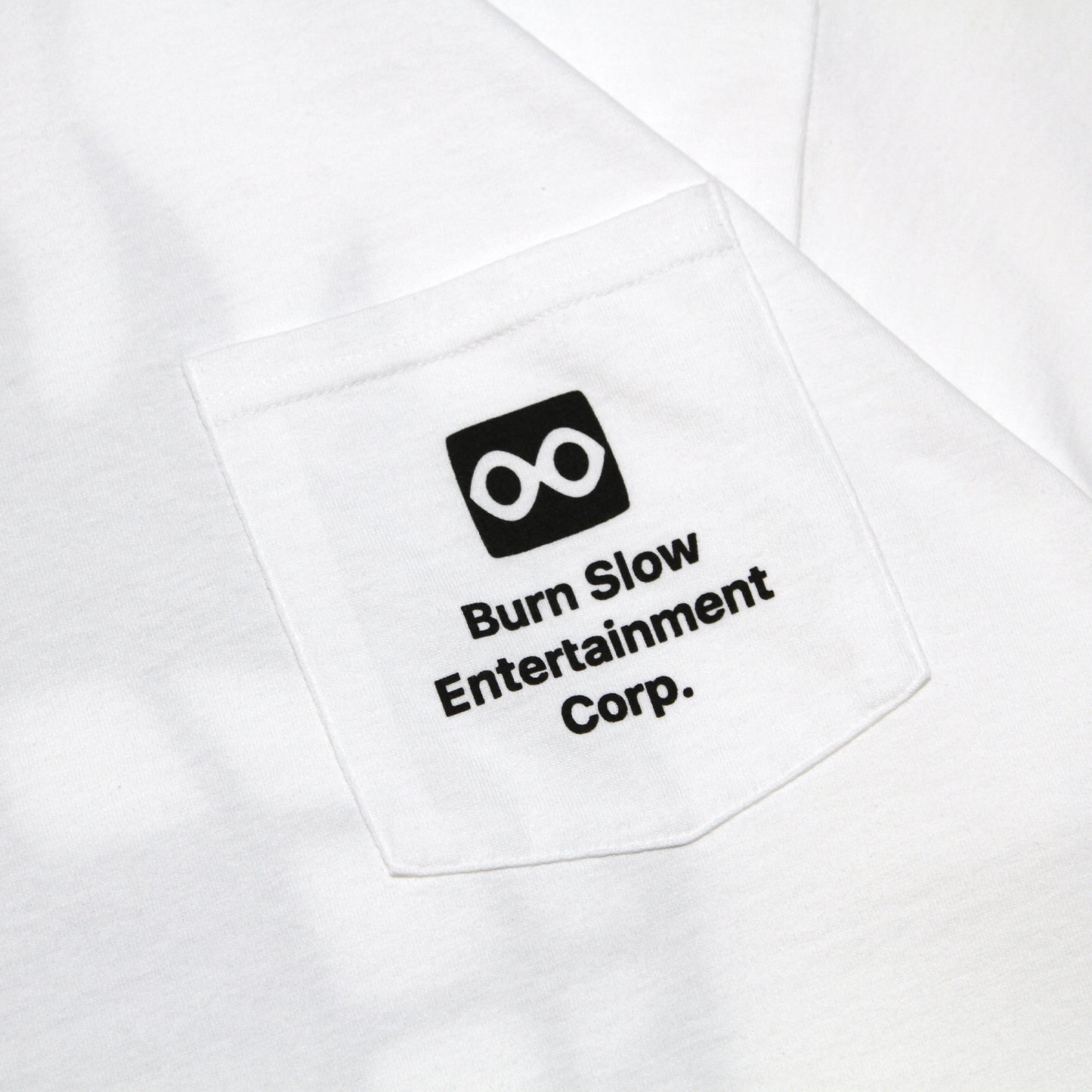 BURN SLOW - Entertainer Pocket T-Shirt/White